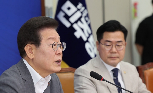 <b>이재명</b>, 민주당 당대표 도전 확정 위해 21일 대표직 사퇴