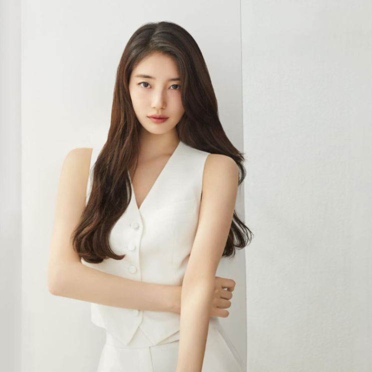  수지 포멀한 베스트 패션 아이템 제품 어디꺼?