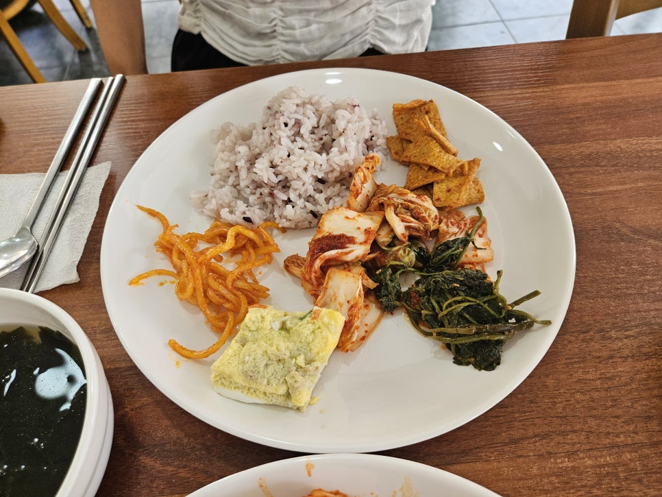 덕이네한식뷔페 사진 4