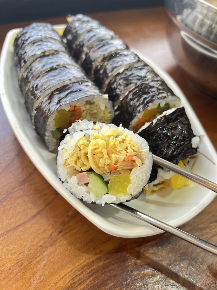  경주 맛집 :경주 김밥으로 유명한 교리김밥 봉황대점