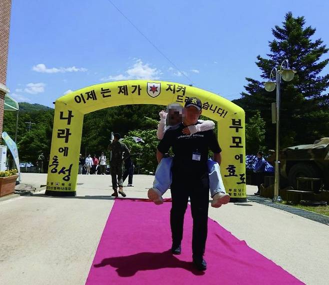 사망 <b>훈련병</b> 모친 "수료생 중 우리 아들만 없어…누가 책임지나"