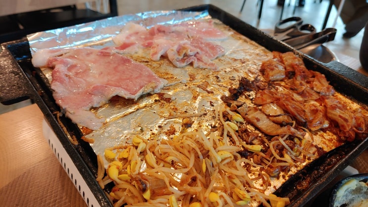  정읍 상동 철판 볶음밥이 맛있는 냉동삼겹살 집 은하수냉삼