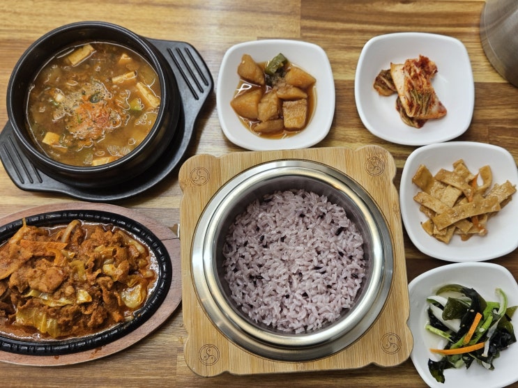  신림 깔끔한 한식 한상 솥밥 맛집 '이리네 식당'