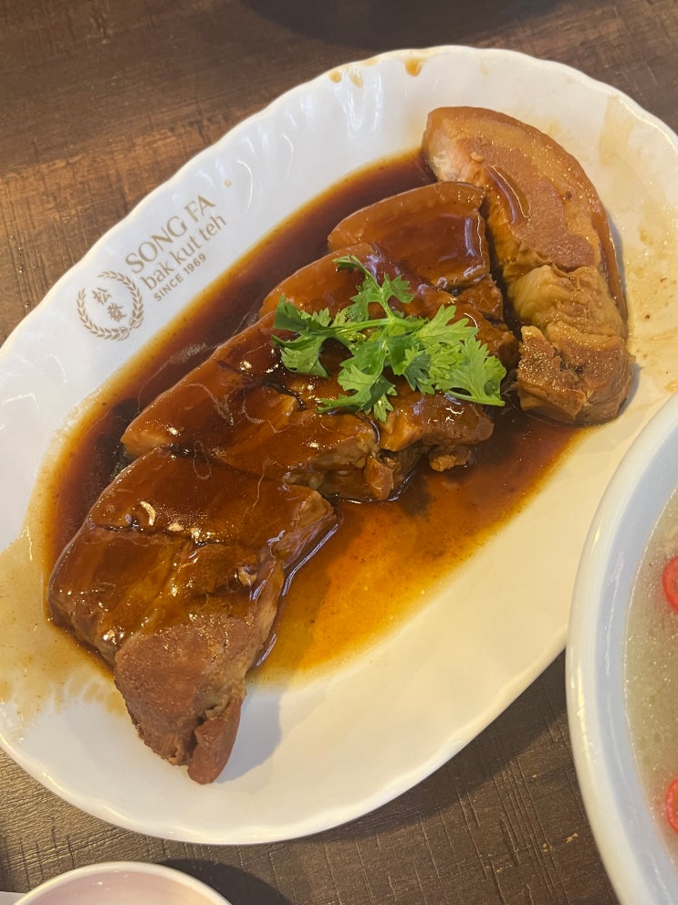  싱가포르 맛집 추천(티옹바루 베이커리, 송파 바쿠테, 동방미식)