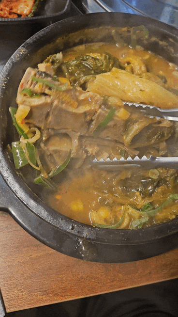  시지 해장국 맛집 양도 맛도 둘다 잡은, '뼈다구집'