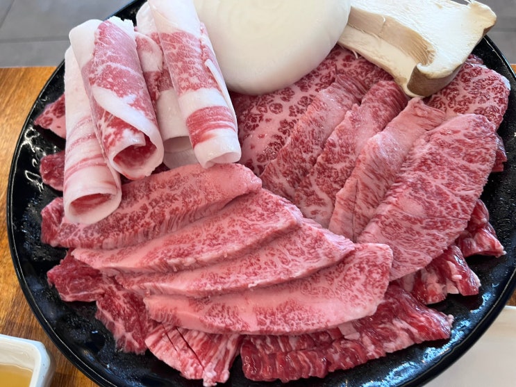  가성비 좋은 밀양 원뿔 투뿔 한우 맛집 '한우백년 식육식당'