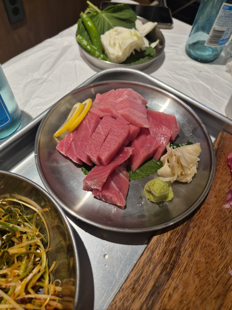  [강남구 역삼동]경복 냉삼(인데 한우 차돌박이와 참다랑어도 같이 판매하는 다양하고 잘하는 집)