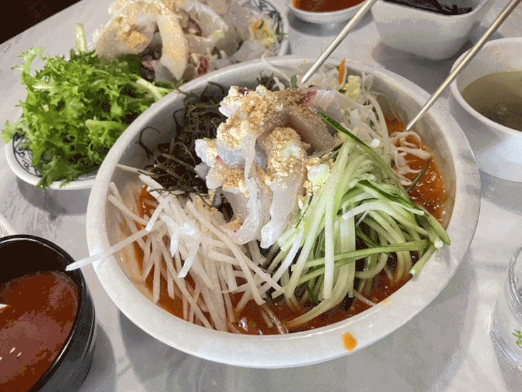  [ 서울 ] 삼각지역 물회에 소주 한 잔 <마케집 삼각지점>