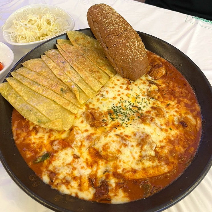  [대구/달서구/신당동/계명대역/성서계대/계대동문] 꾸덕한 레드크림달찜, 로제 찜닭이 맛있는 밥집 추천: 달인의찜닭 성서점
