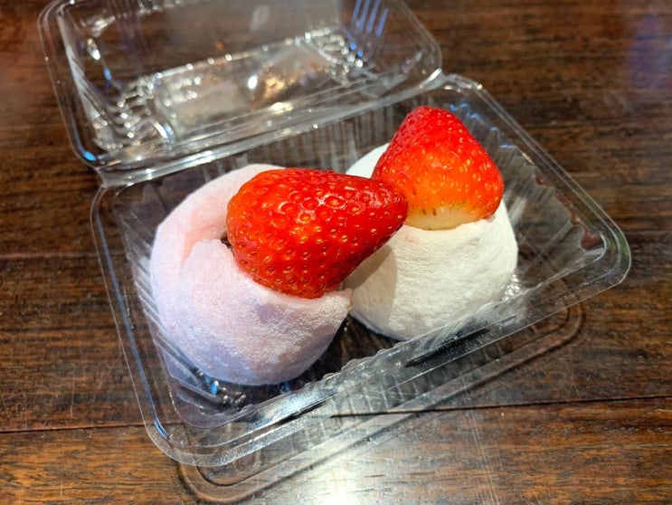  유노츠보거리에서 꼭 먹어야 하는 딸기모찌, 현금 필수