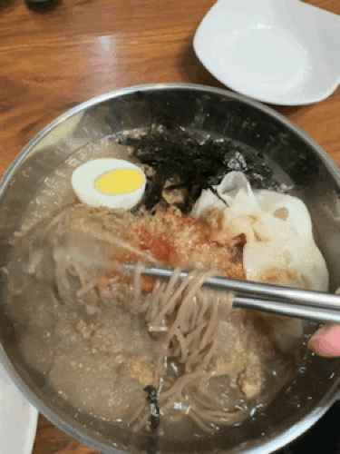  [두루막국수] 여의도 핵 갓성비 막국수 맛집 오픈런 웨이팅 오천원에 점심 가능 내돈내산