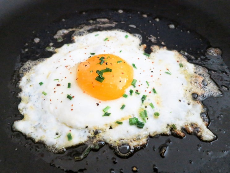  의외로 모르고 먹는 음식 중에 콜레스트롤 수치를 높이는 음식이 있다