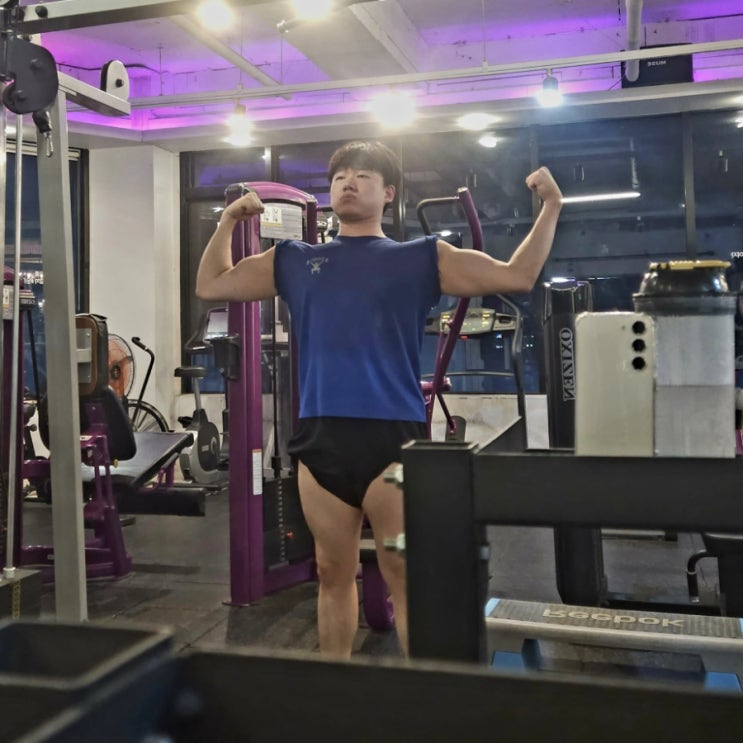머슬핏 상체 등근육 240620 만드는 등 운동 머슬핏 상체 등근육 240620 만드는 등 운동