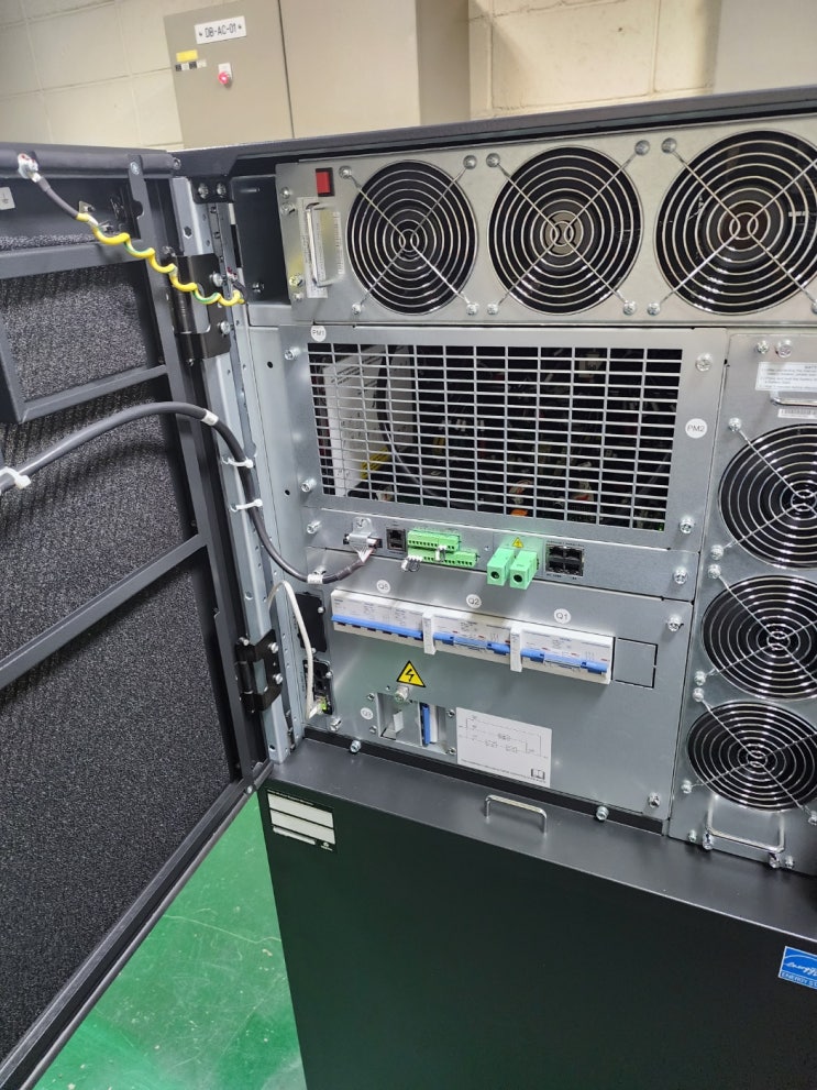  서버룸 무정전전원공급장치(UPS) 설치 Liebert EXS Series 60KVA