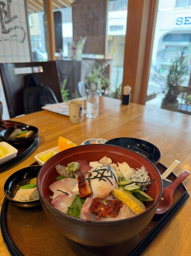  일본소도시여행 [마쓰야마-우치코] 카이센동맛집 로컬커피 내돈내산 추천후기