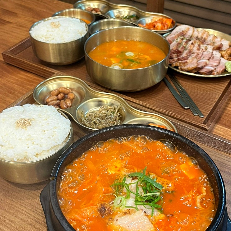  [대구/달서구/진천동/진천역] 제대로 된 든든한 진천동 밥집 추천: 집밥밥을 공부하다 진천점(튀김삼겹살, 고기듬뿍김치찌개)
