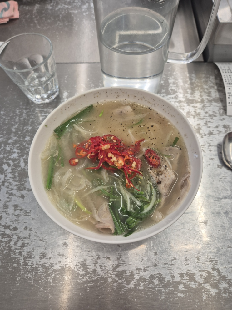  [광진구 화양동] 정면 (미슐랭이 선택한 마늘 국수, 건대에서 지켜내는 마늘의 맛)