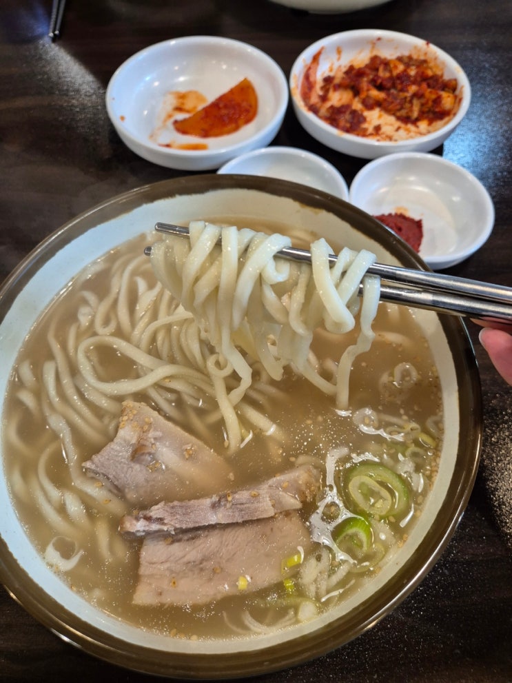 부천직장인이 추천한 부천시청역 점심 맛집 백제칼국수본점 부천직장인이 추천한 부천시청역 점심 맛집 백제칼국수본점