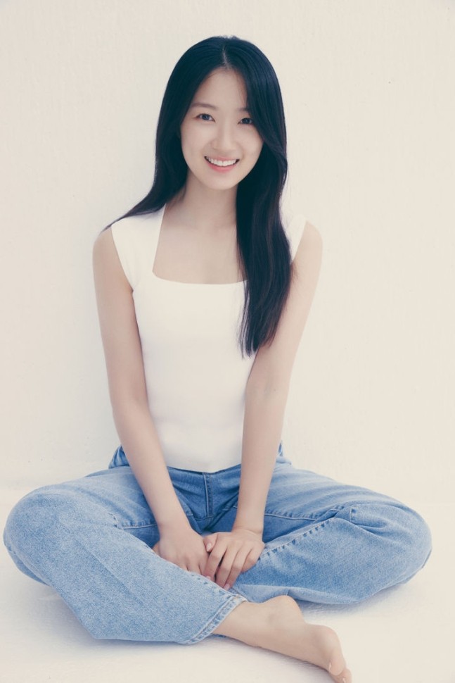디스패치 [인터뷰] "언제 나는 이름이 생길까?"…김혜윤, 꽃길을 ....