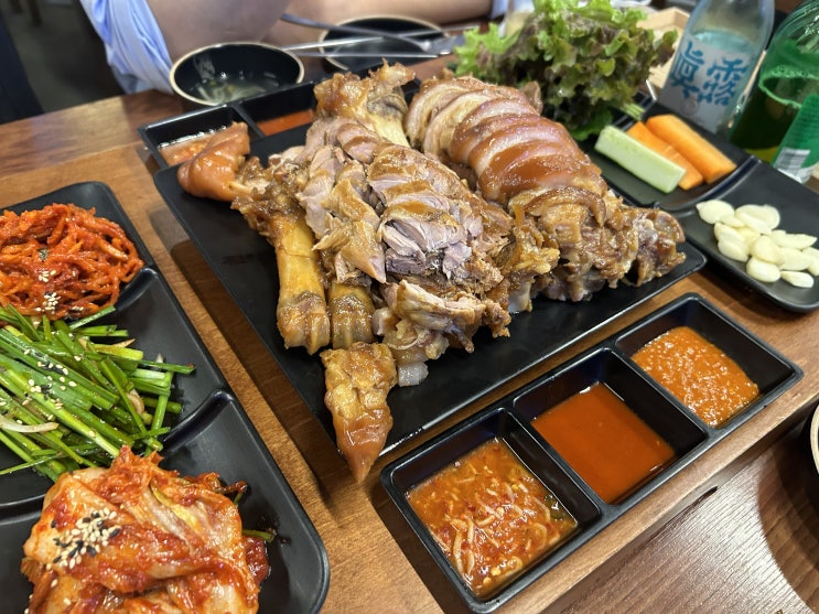  서울 송파구 방이동먹자골목 직장인 회식장소 <귀한족발 방이점>(족발보쌈세트)