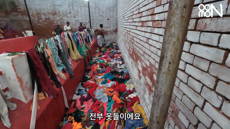  인도 바라나시 여행 중 발견한 비밀의 우물 : 롤라크 쿤드 드로잉 투어