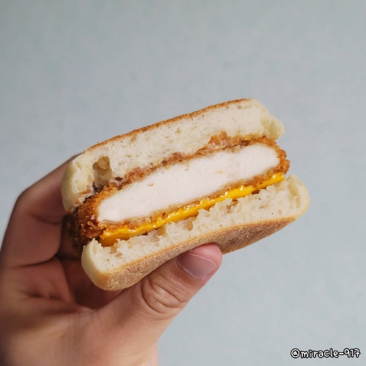  맥도날드 맥모닝 치킨치즈머핀 가격 및 칼로리 내돈내산 리뷰