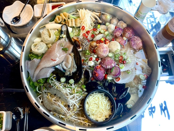  싱싱한 해물이 가득한 경희대 맛집 갯벌의 조개