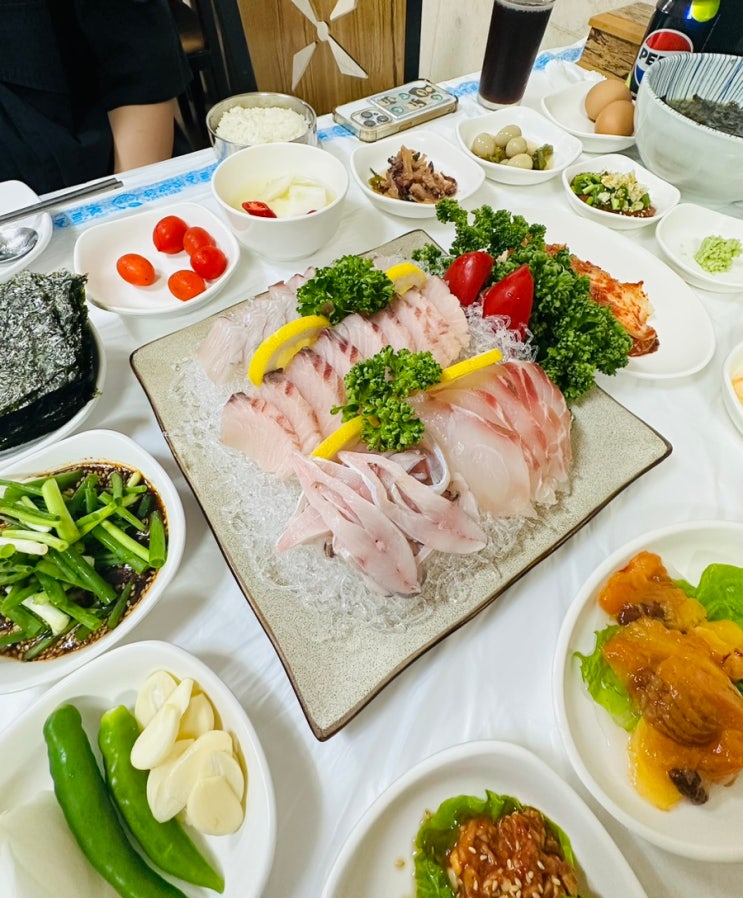  여수 현지인 맛집 밑반찬까지 맛있는 여수 선어회 맛집  엔돌핀선어