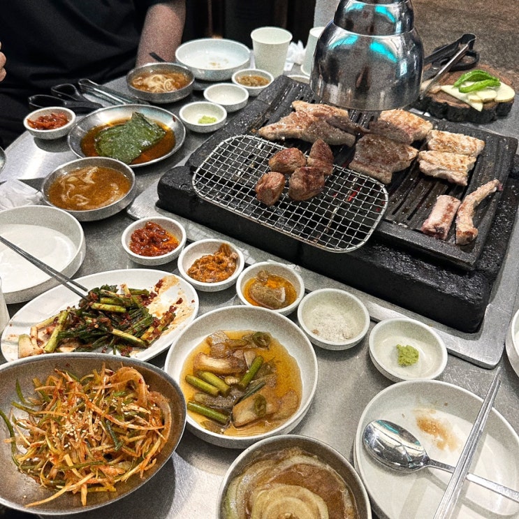  주말 오픈런 했던 본디 잠실본점 돼지생갈비 통가브리생갈비 장작껍데기 계란찜 누룽지볶음밥 리뷰.