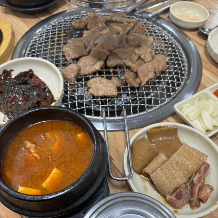  주차 가능한 수원 행궁동 고기집 골목길참숯화로구이