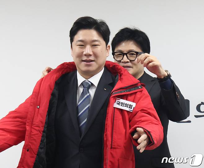 국힘 비례대표 의원 <b>진종오</b> 한동훈 러닝메이트로 청년최고위원... 