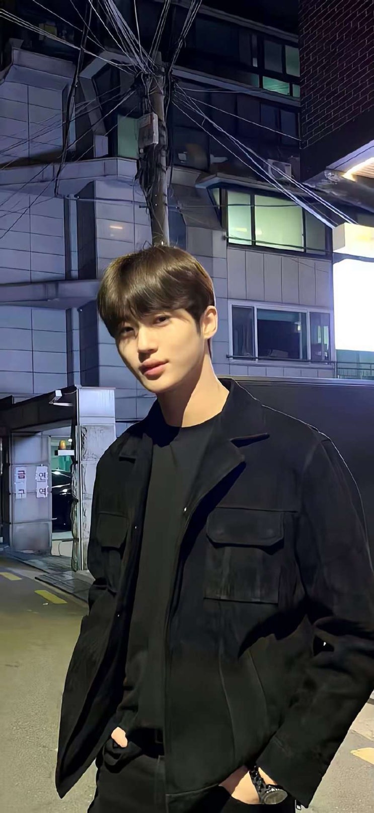  남친재질 변우석4️