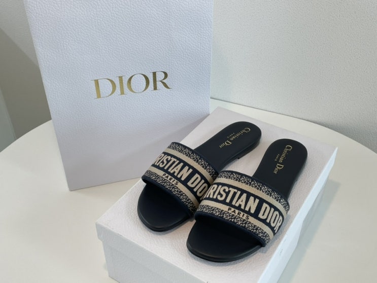  디올(DIOR), 디웨이 뮬 슬리퍼
