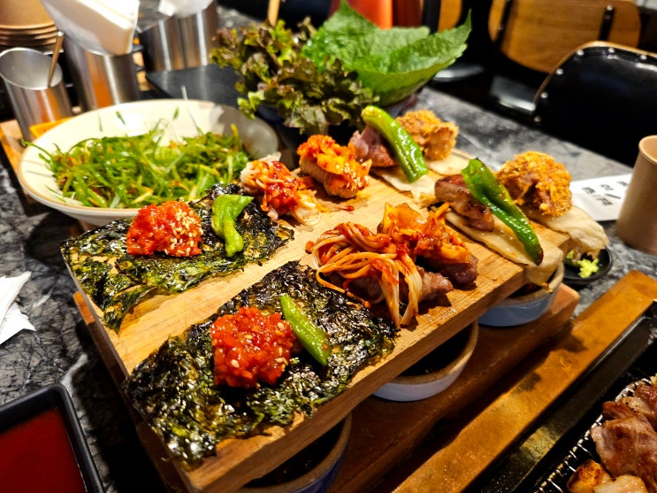  부산 서면 맛집-통삼겹살 눈꽃목살 돼지고기 오마카세를 맛볼 수 있는 구워주는 고기집 마장동김씨