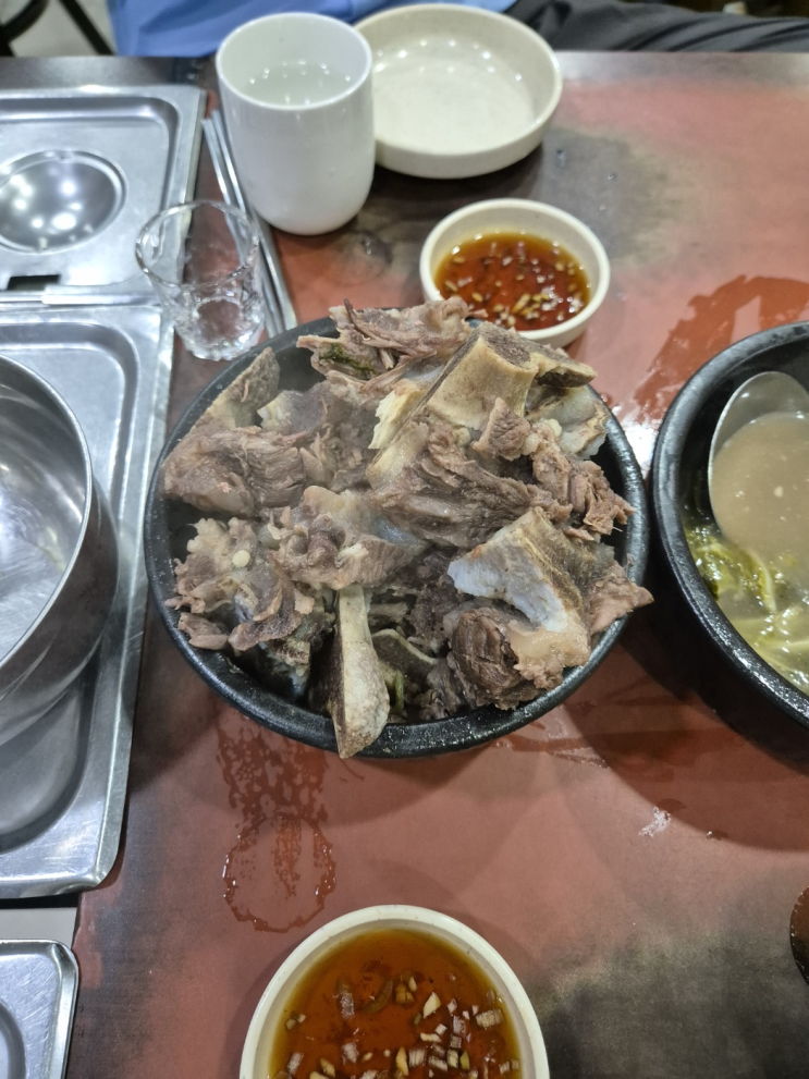  [종로구 돈의동]영춘옥(갈비탕에서 고기만 엄청 먹고 싶을 때/꼬리찜말고 뼈다귀)