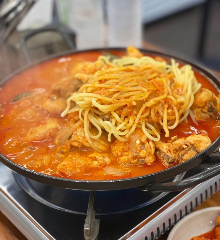  [신촌맛집 풍년닭도리탕] 양도 푸짐하고 가성비좋은 신촌찐맛집! 수요미식회에도 나옴!