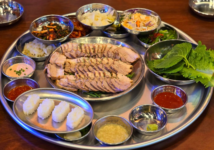  파주 운정 동패동 보쌈맛집 완미족발 파주초롱꽃마을점