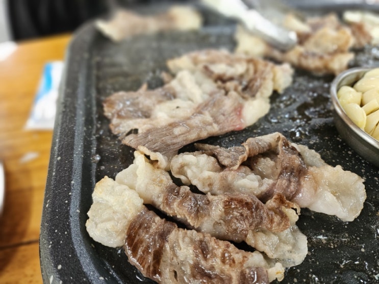  [군포/당동] 신선한 소고기가 땡길 때 용호정육점 식당 고기앞으로!