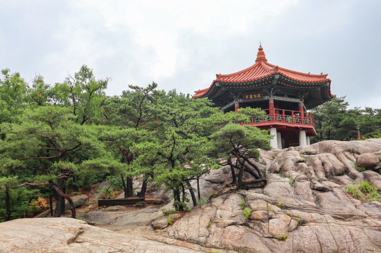  아차산 등산코스 둘레길 정상 해맞이광장 주차장