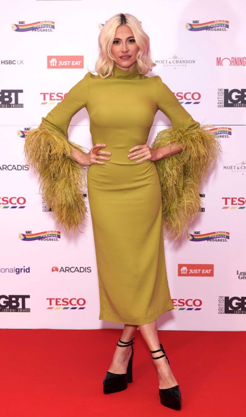 6/21 엠마 스톤, 리한나, 킴 카다시안, 도자 캣, 데미 무어 등 : 네이버 블로그, image size:800x1357