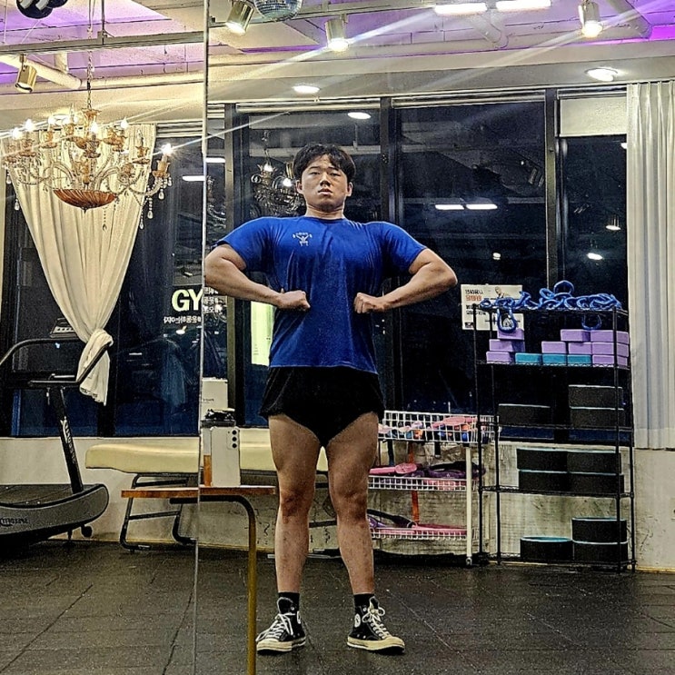 머슬핏 상체 등근육 240624 만드는 등 운동 머슬핏 상체 등근육 240624 만드는 등 운동