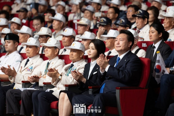 윤석열 <b>대통령 부부</b>, 6·25전쟁 제74주년 행사 참석