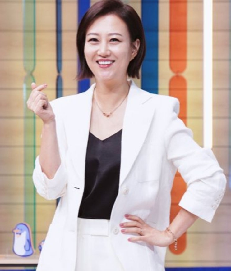 <연예가핫이슈> '나인원한남' 팔고 70억 번 장윤정, 120억 펜트하우스 매입 <연예가핫이슈> '나인원한남' 팔고 70억 번 장윤정, 120억 펜트하우스 매입