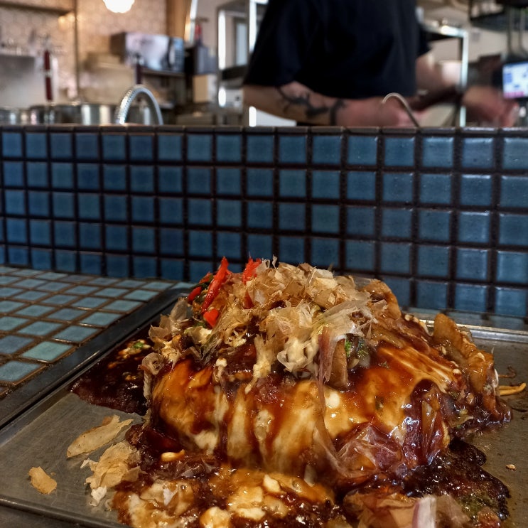  내돈내산 오코노미야끼가 맛있는 홍대맛집 우와 홍대본점 예약 웨이팅 후기