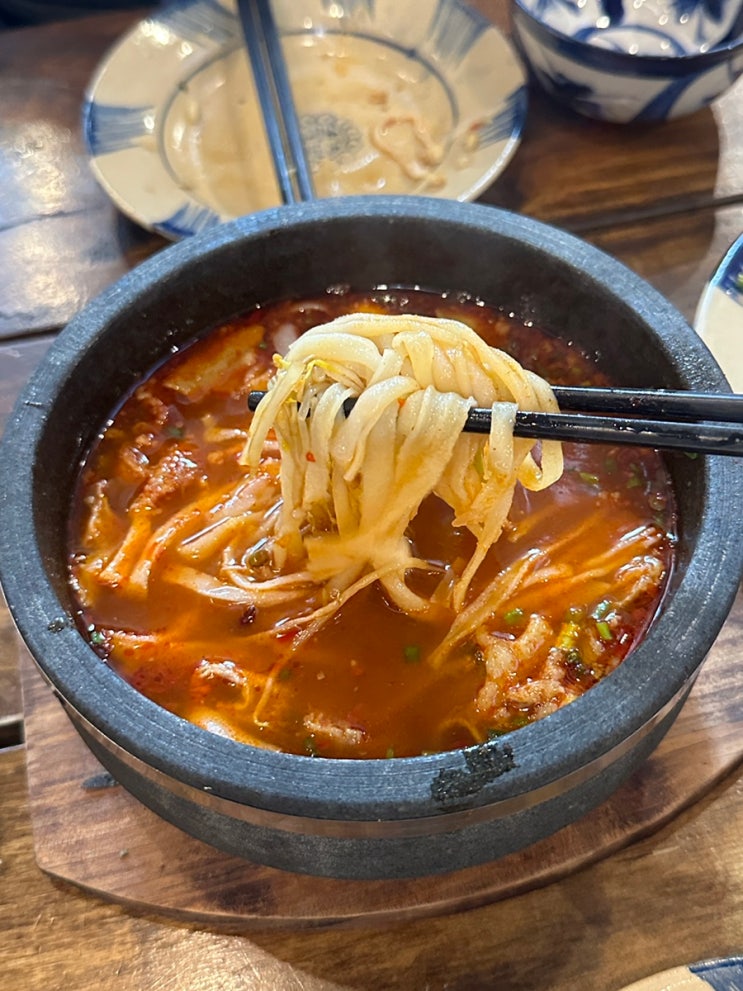  베트남 나트랑 해장에 딱인 매운소곱창쌀국수 맛집 라냐