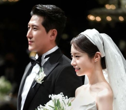<b>지연</b>️<b>황재균</b>, 때아닌 <b>이혼설</b>…"사실무근" 초고속 부인
