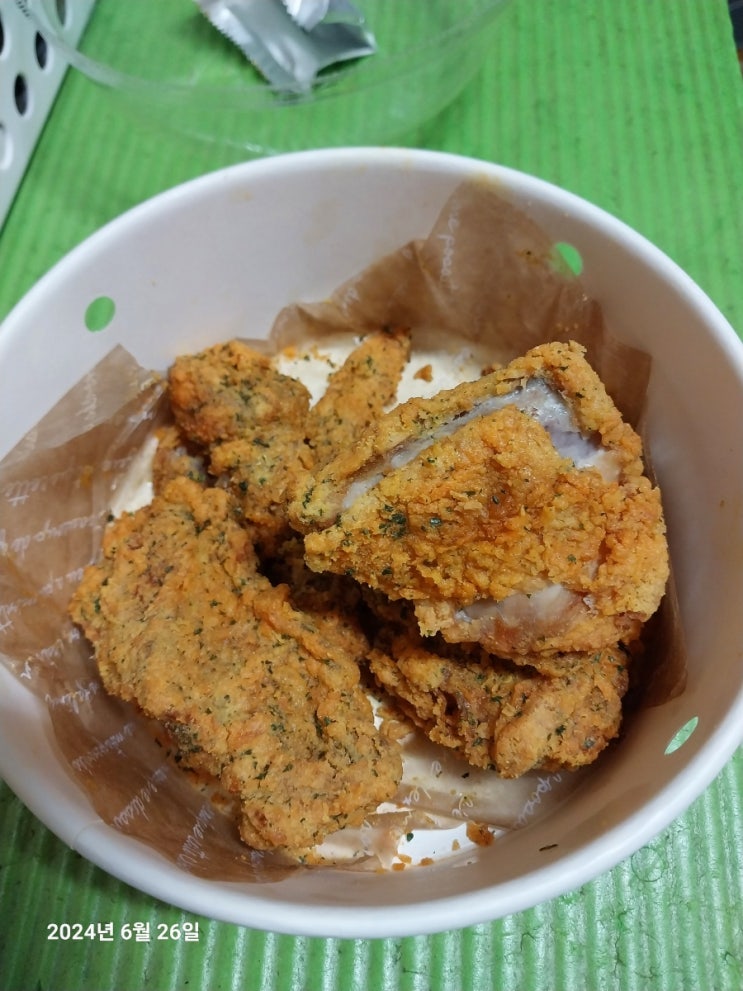  마트 치킨 먹고 토함ㅣ홈플 당당치킨 당당뿌렸당 처음ㅣ금사동 시장통닭 대구 평화시장 통닭
