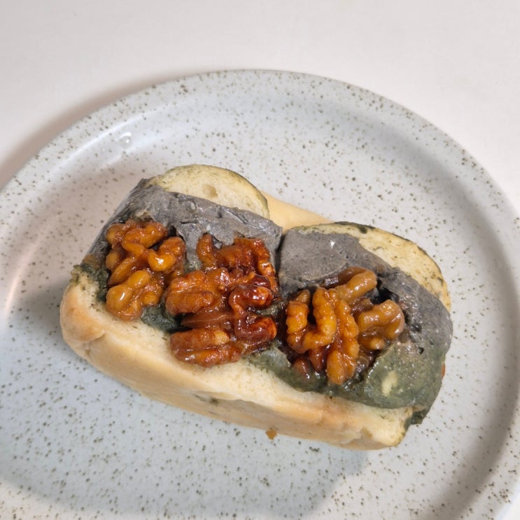  [빵택배] 허대빵 베이글산도 배달 / 피넛라즈베리 크치, 카라멜호두쑥임자 베이글 산도