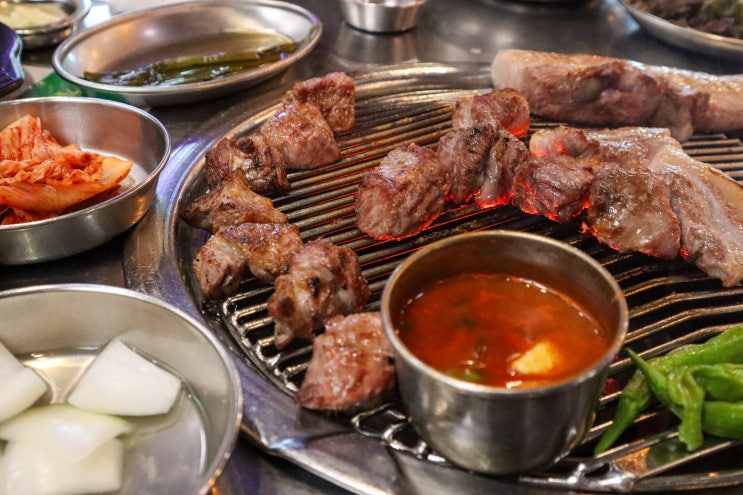  힙당동 맛집 두툼한 근고기 신당역회식장소 제주돈사돈 신당점