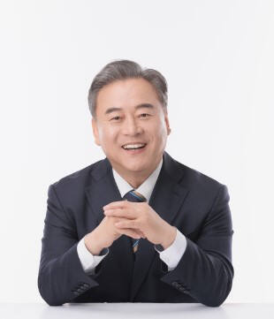 [경기일보] 이재강 “다양한 <b>남북</b>교류 사업은 <b>평화체제</b> 구축... 